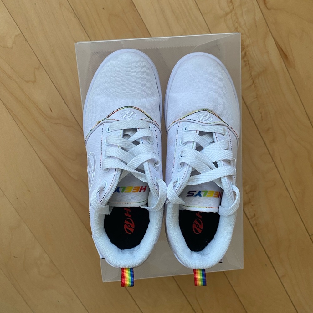 Heelys Pro 20 Kids White Canvas Sneakers with Rainbow Accents
